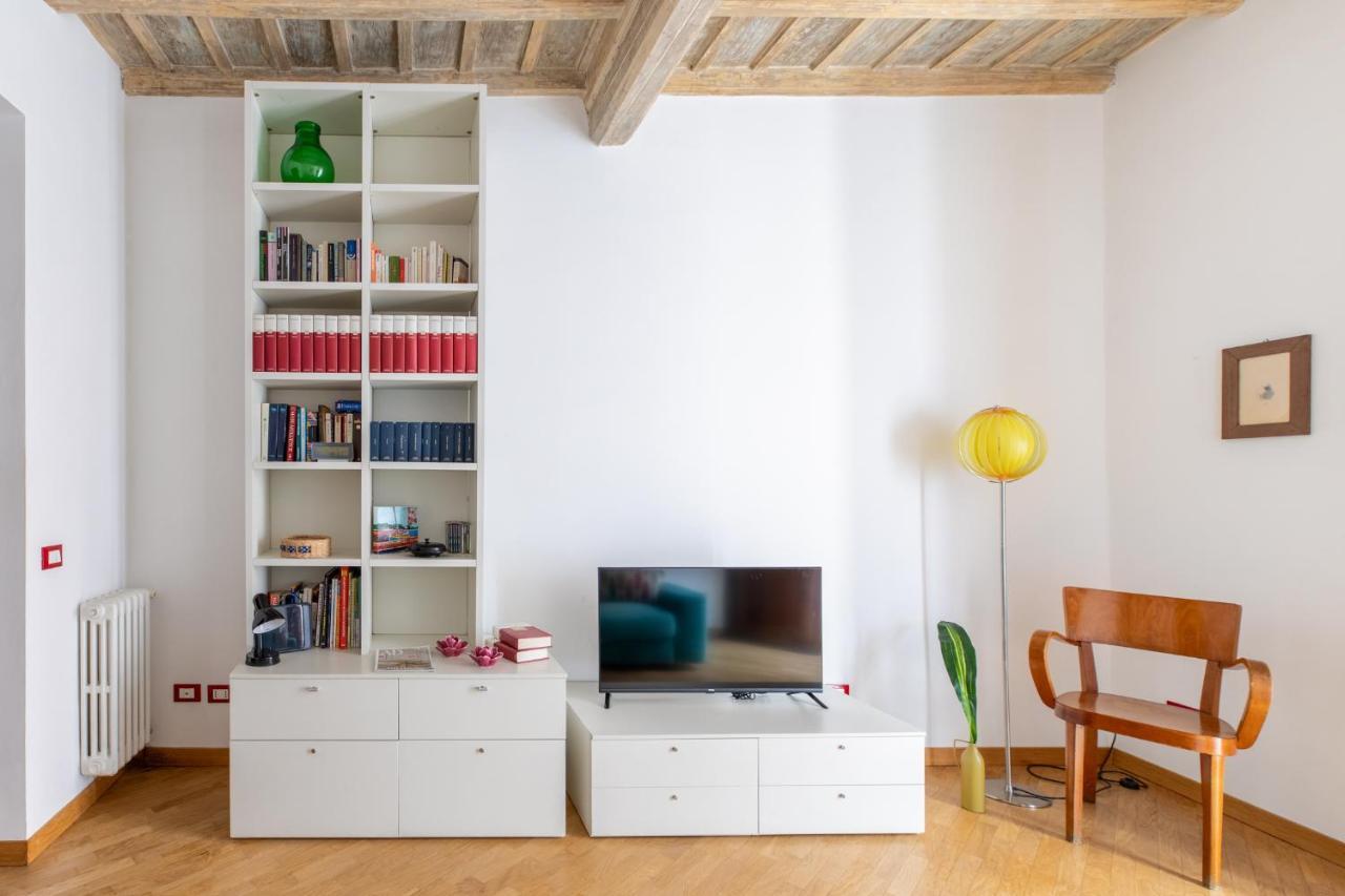 Ferienwohnung Iflat Colorful And Wood Near The Synagogue Rom Exterior foto